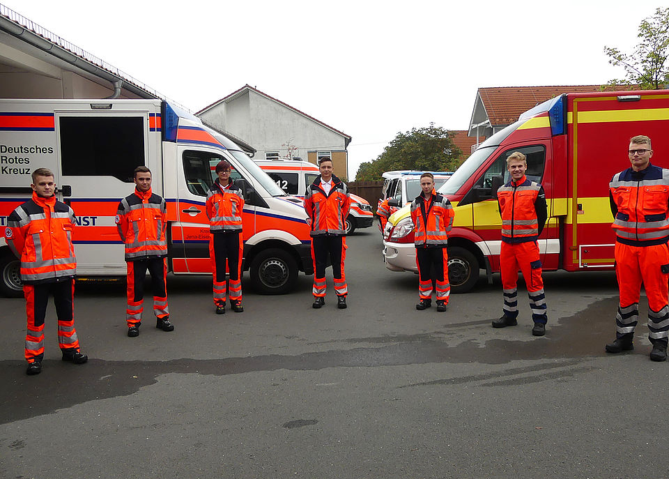 Neue Auszubildende im DRK-Rettungsdienst Jena Neue Auszubildende im DRK-Rettungsdienst Jena