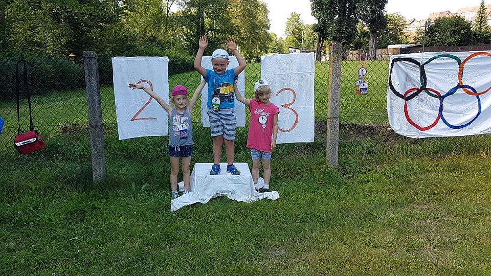Die Gewinnerkinder nach dem Sportfest