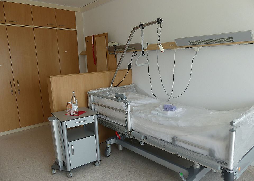 DRK-Kreisverband Jena-Eisenberg-Stadtroda e.V.: Kurzzeitpflege in den Waldkliniken Eisenberg.