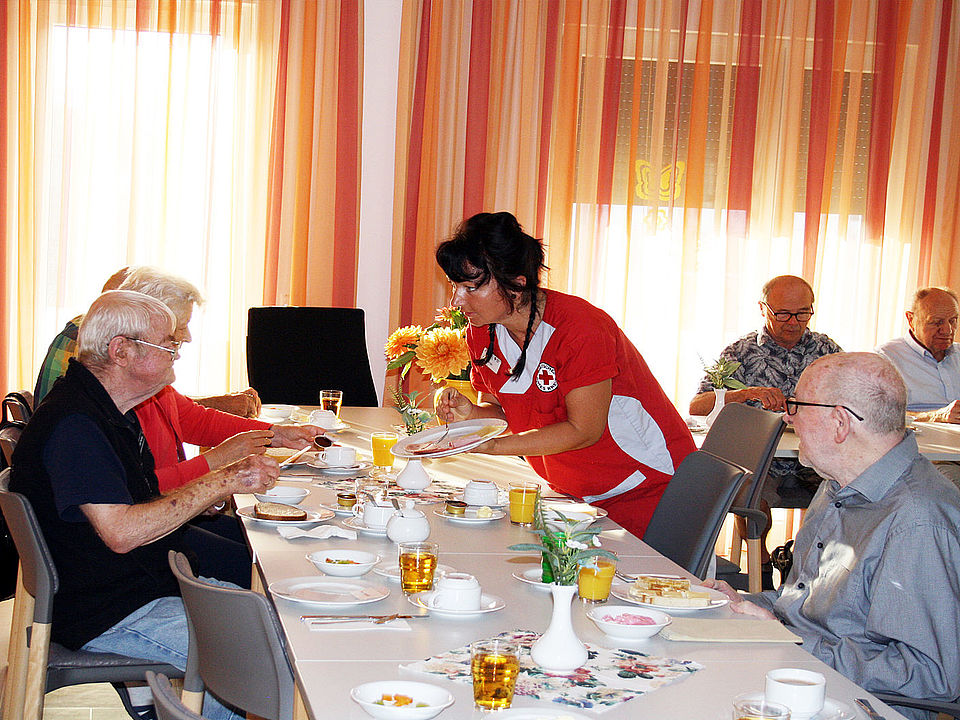  Gemeinsam Essen in der Tagespflege im Rosepark ATRIUM