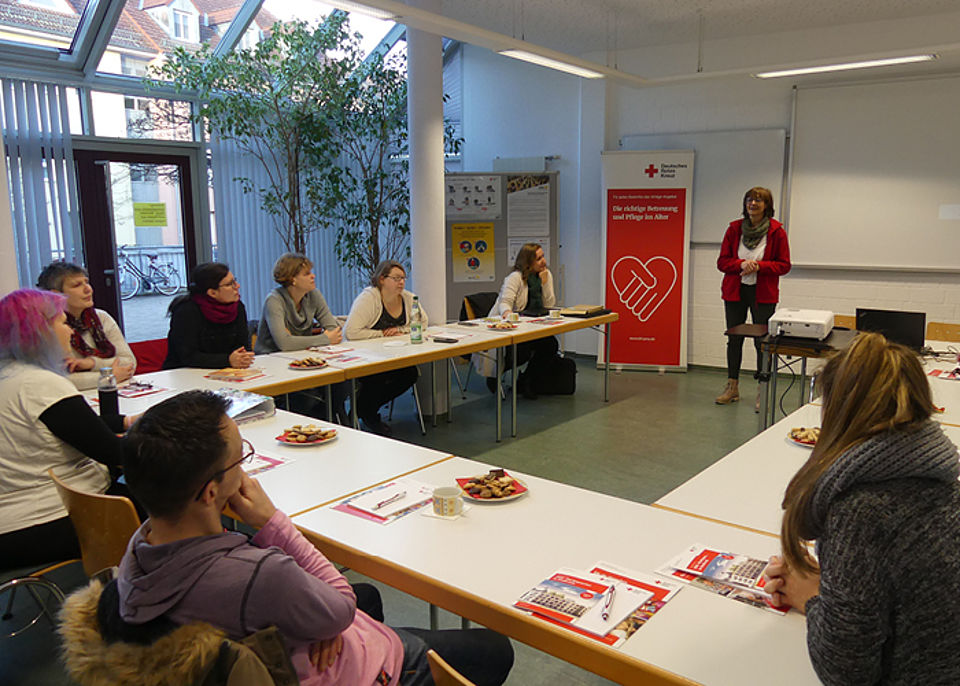 Begrüßung neuer DRK-Mitarbeiter Begrüßung neuer DRK-Mitarbeiter